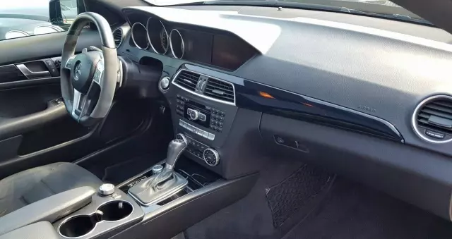 MERCEDES-BENZ Klasa C 63 AMG Coupe AMG SPEEDSHIFT MCT Edition 1