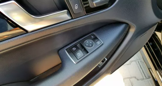 MERCEDES-BENZ Klasa C 63 AMG Coupe AMG SPEEDSHIFT MCT Edition 1