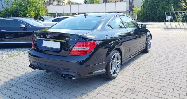 MERCEDES-BENZ Klasa C 63 AMG Coupe AMG SPEEDSHIFT MCT Edition 1