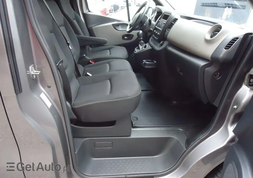 RENAULT Trafic Combi L1H1 Authentique