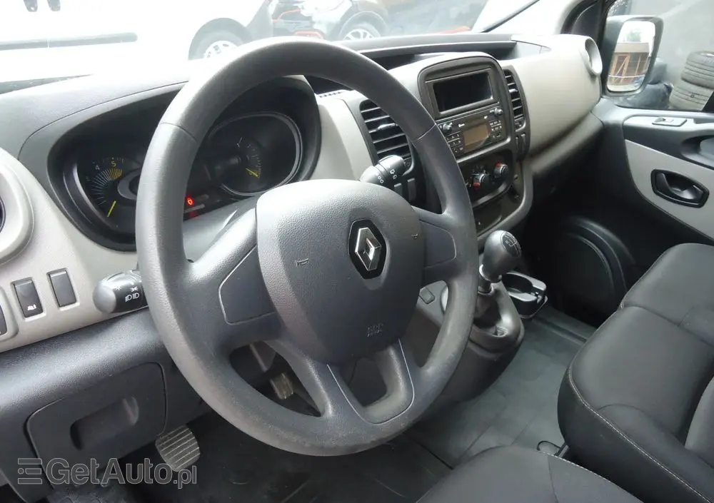 RENAULT Trafic Combi L1H1 Authentique