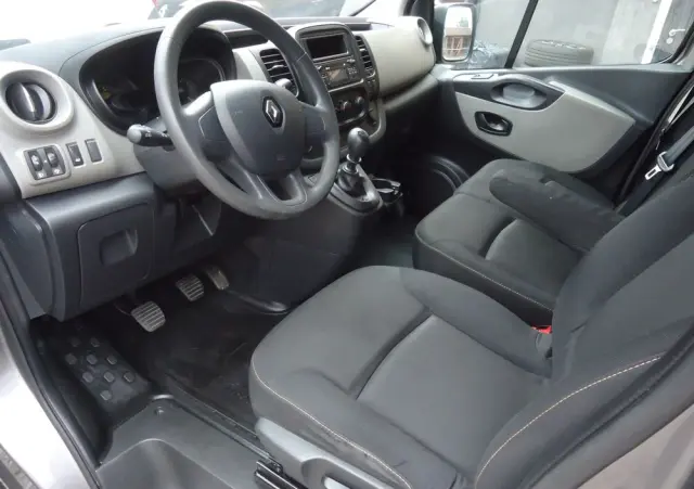RENAULT Trafic Combi L1H1 Authentique