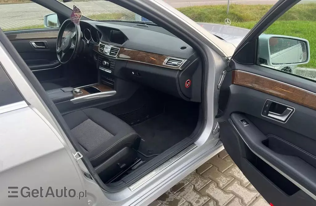 MERCEDES-BENZ Klasa E 