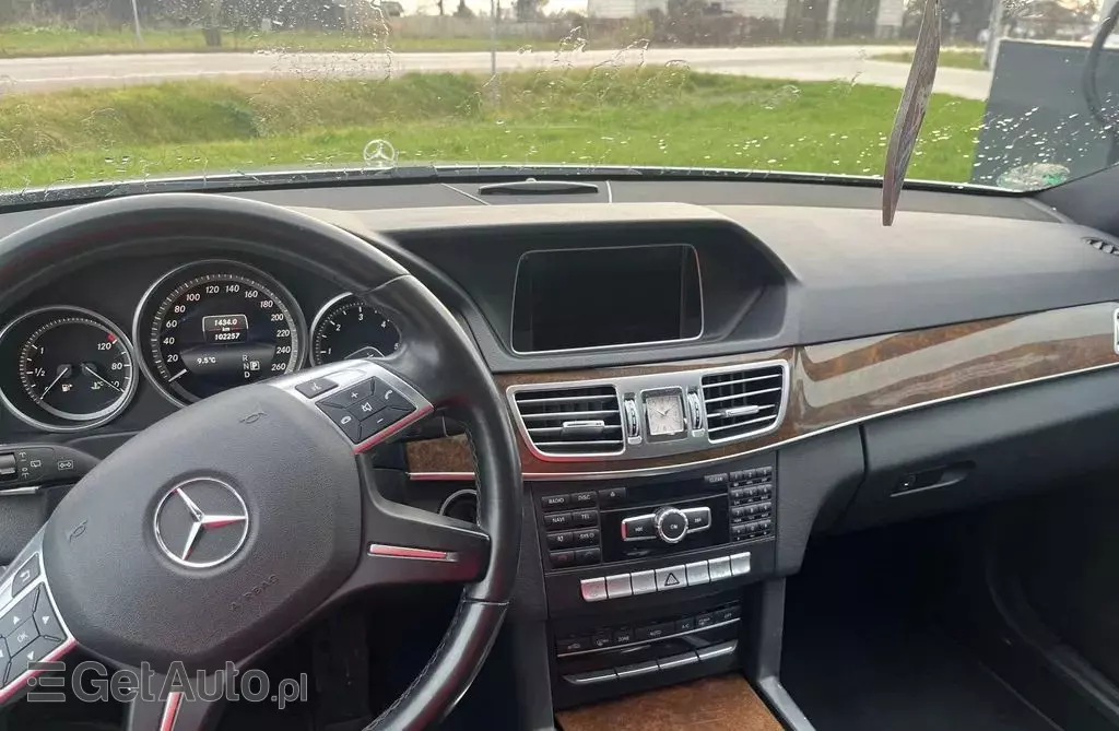 MERCEDES-BENZ Klasa E 