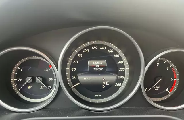 MERCEDES-BENZ Klasa E 