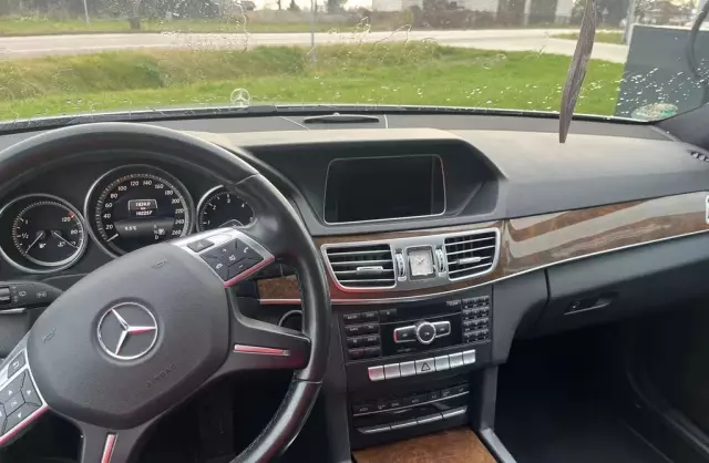 MERCEDES-BENZ Klasa E 