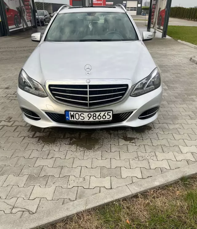 MERCEDES-BENZ Klasa E 