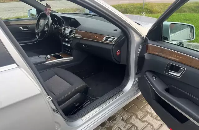 MERCEDES-BENZ Klasa E 