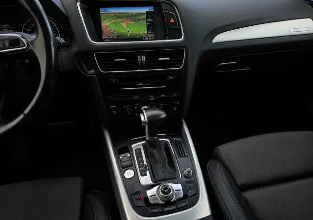 AUDI Q5 2.0 TDI clean diesel Quattro S tronic