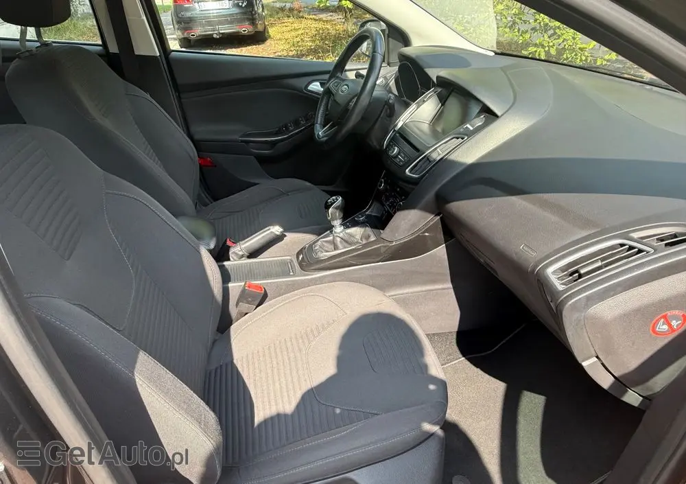 FORD Focus 1.0 EcoBoost Start-Stopp-System COOL&CONNECT