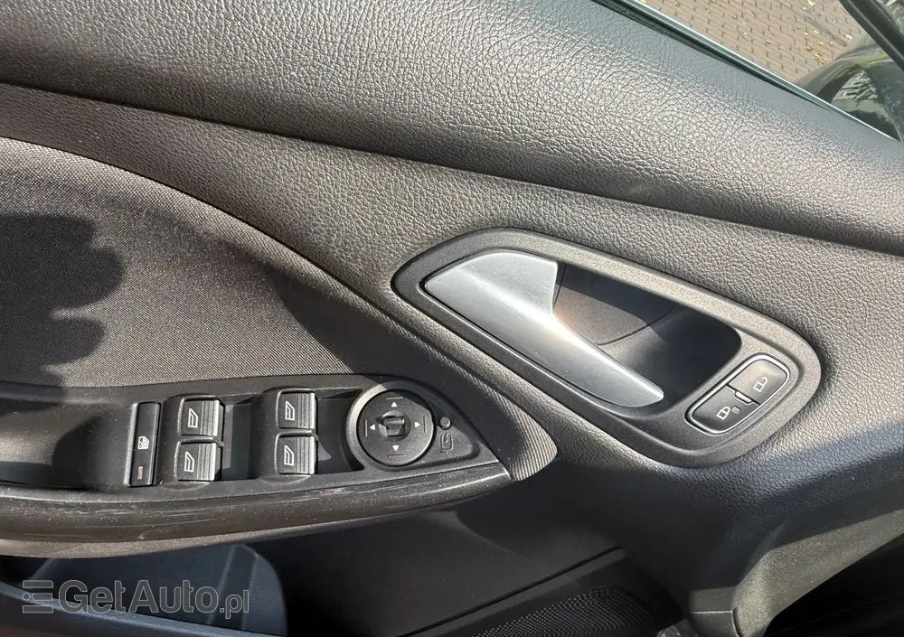 FORD Focus 1.0 EcoBoost Start-Stopp-System COOL&CONNECT