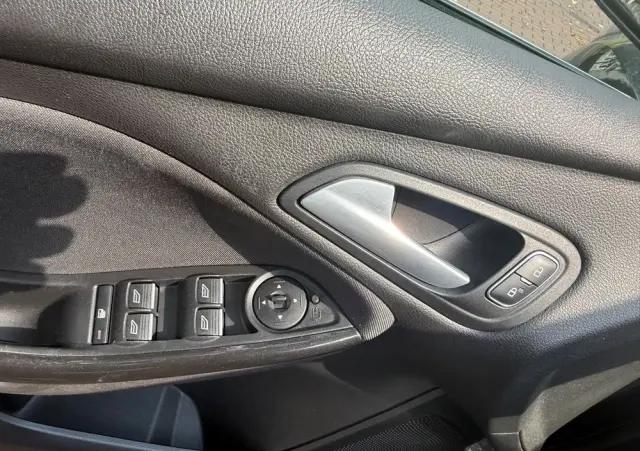 FORD Focus 1.0 EcoBoost Start-Stopp-System COOL&CONNECT