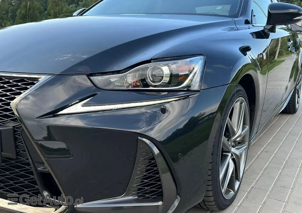 LEXUS IS 200t / 300 F Sport