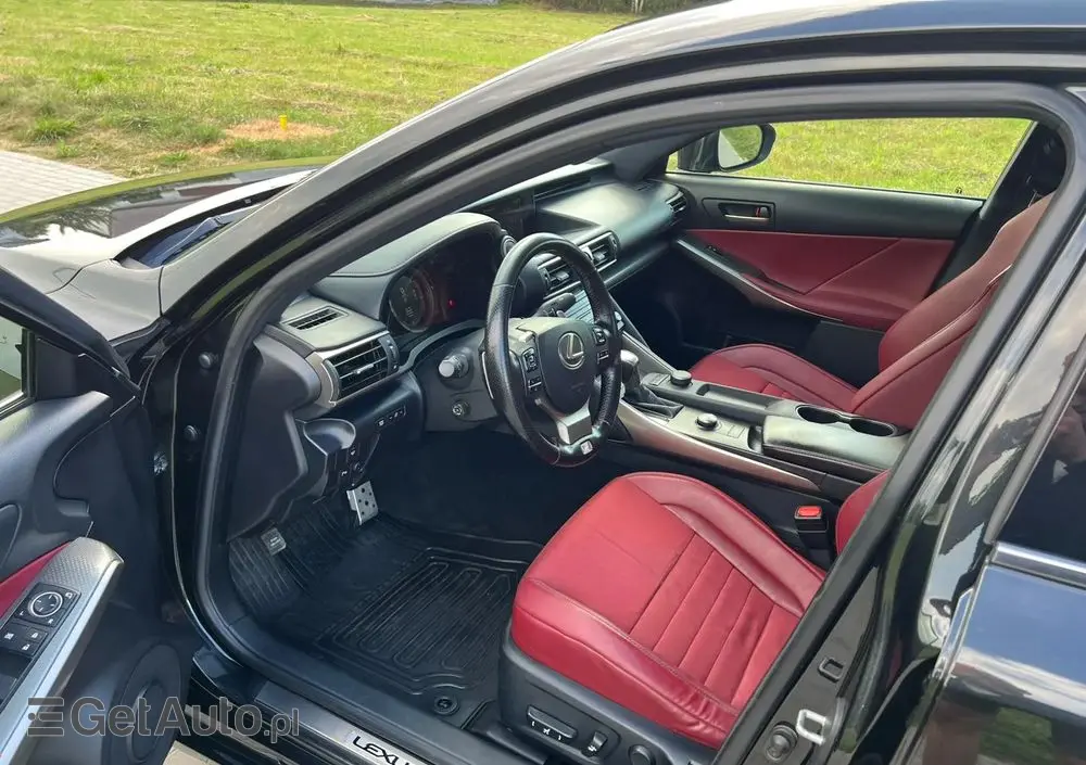 LEXUS IS 200t / 300 F Sport