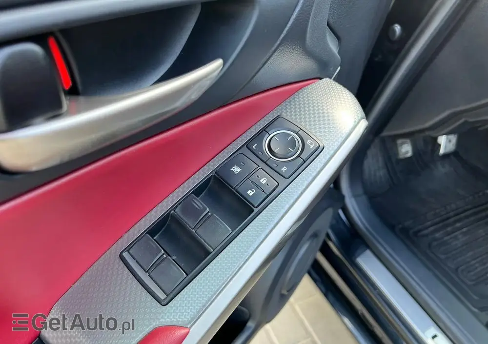 LEXUS IS 200t / 300 F Sport