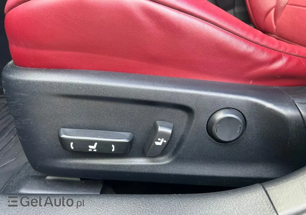 LEXUS IS 200t / 300 F Sport