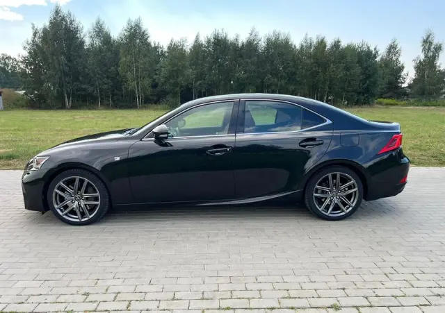 LEXUS IS 200t / 300 F Sport