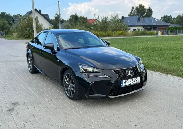 LEXUS IS 200t / 300 F Sport