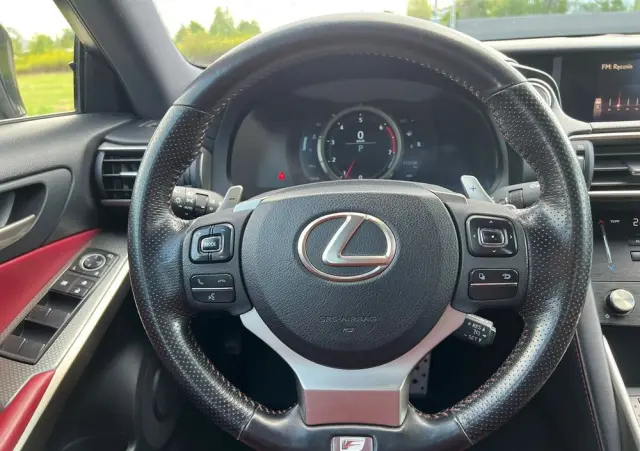 LEXUS IS 200t / 300 F Sport