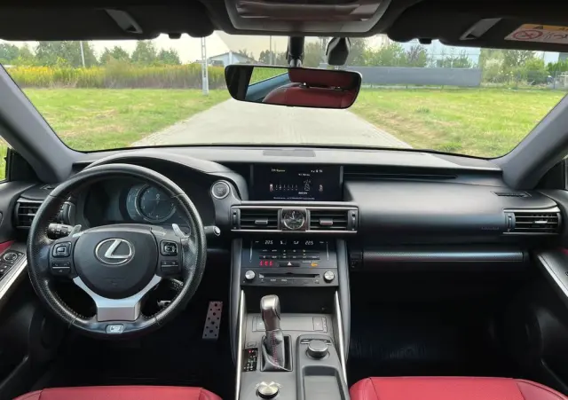 LEXUS IS 200t / 300 F Sport