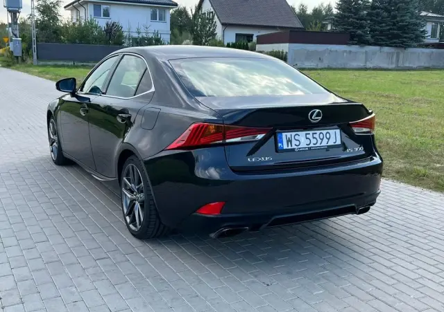 LEXUS IS 200t / 300 F Sport