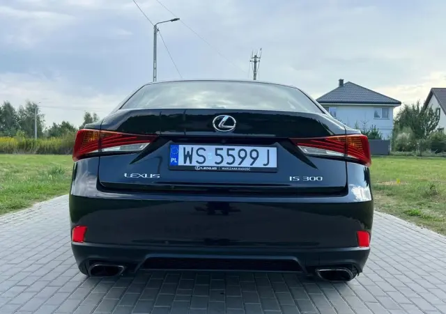LEXUS IS 200t / 300 F Sport