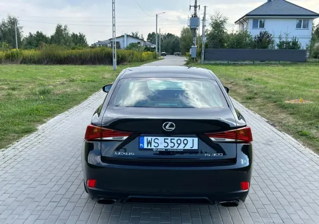LEXUS IS 200t / 300 F Sport