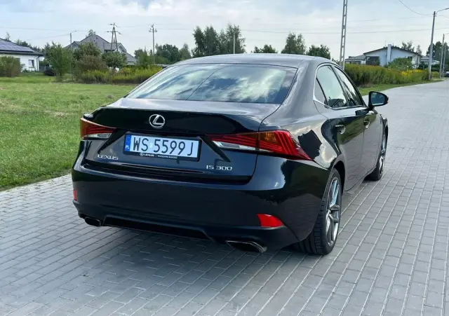 LEXUS IS 200t / 300 F Sport