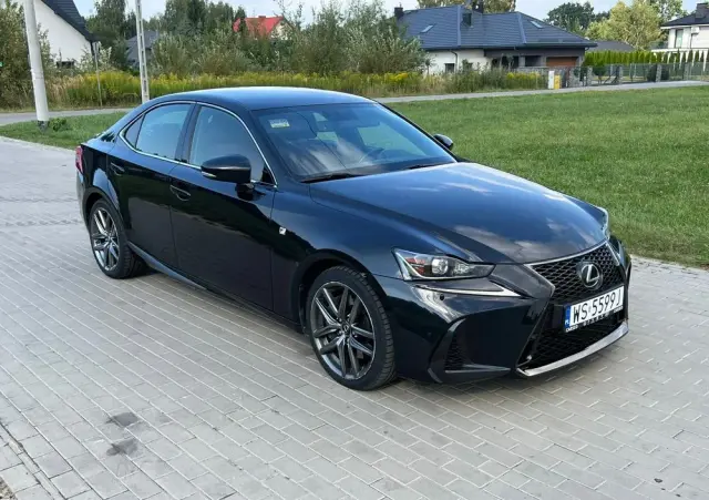 LEXUS IS 200t / 300 F Sport