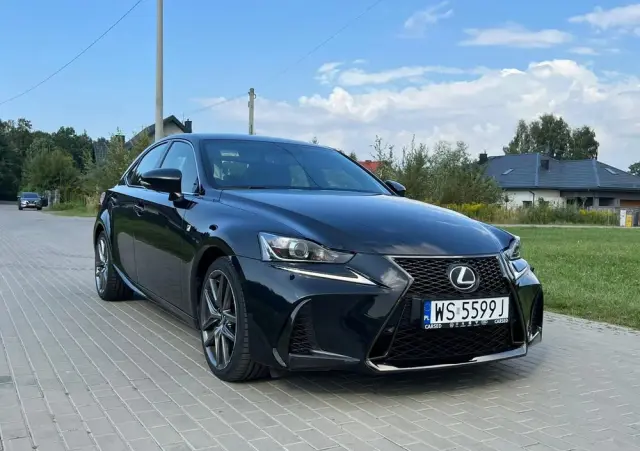 LEXUS IS 200t / 300 F Sport