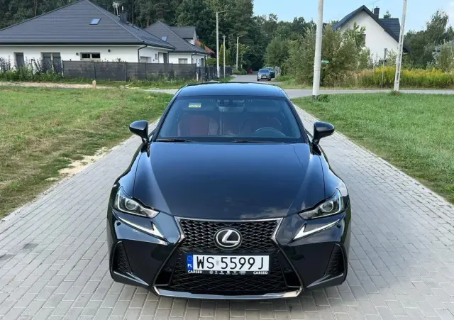 LEXUS IS 200t / 300 F Sport