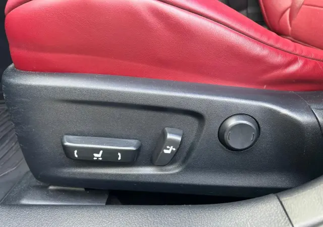 LEXUS IS 200t / 300 F Sport