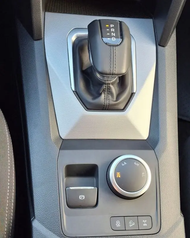 VOLKSWAGEN Amarok 2.0 TDi 4MOTION Life