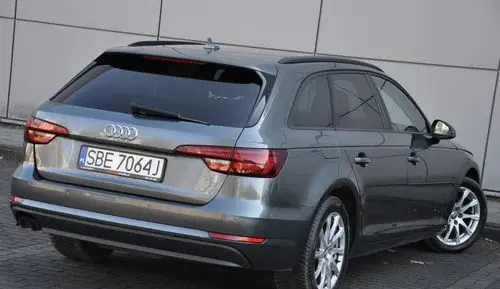 AUDI A4 