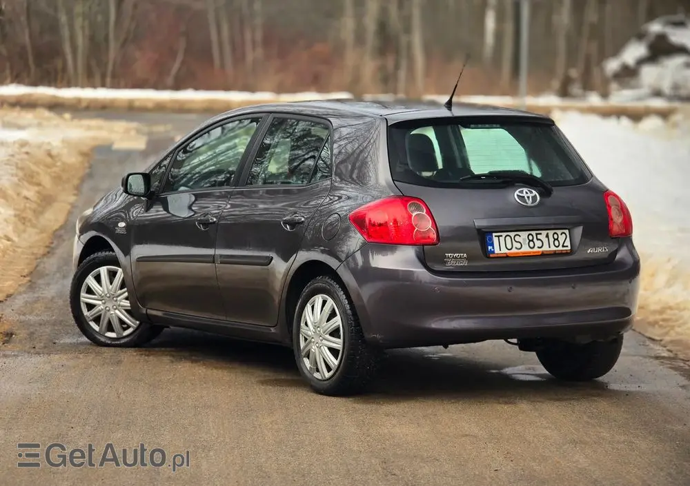 TOYOTA Auris 1.6 VVT-i Executive