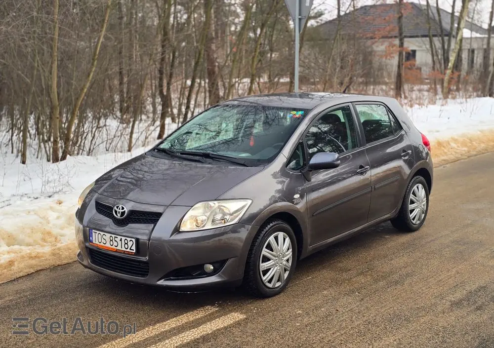TOYOTA Auris 1.6 VVT-i Executive