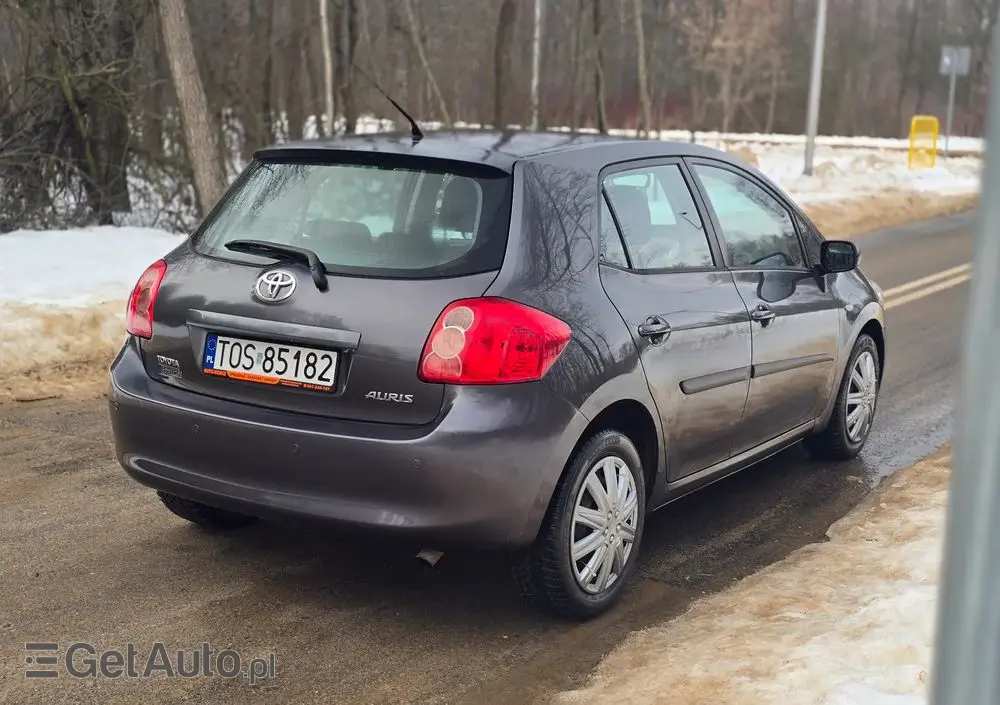 TOYOTA Auris 1.6 VVT-i Executive