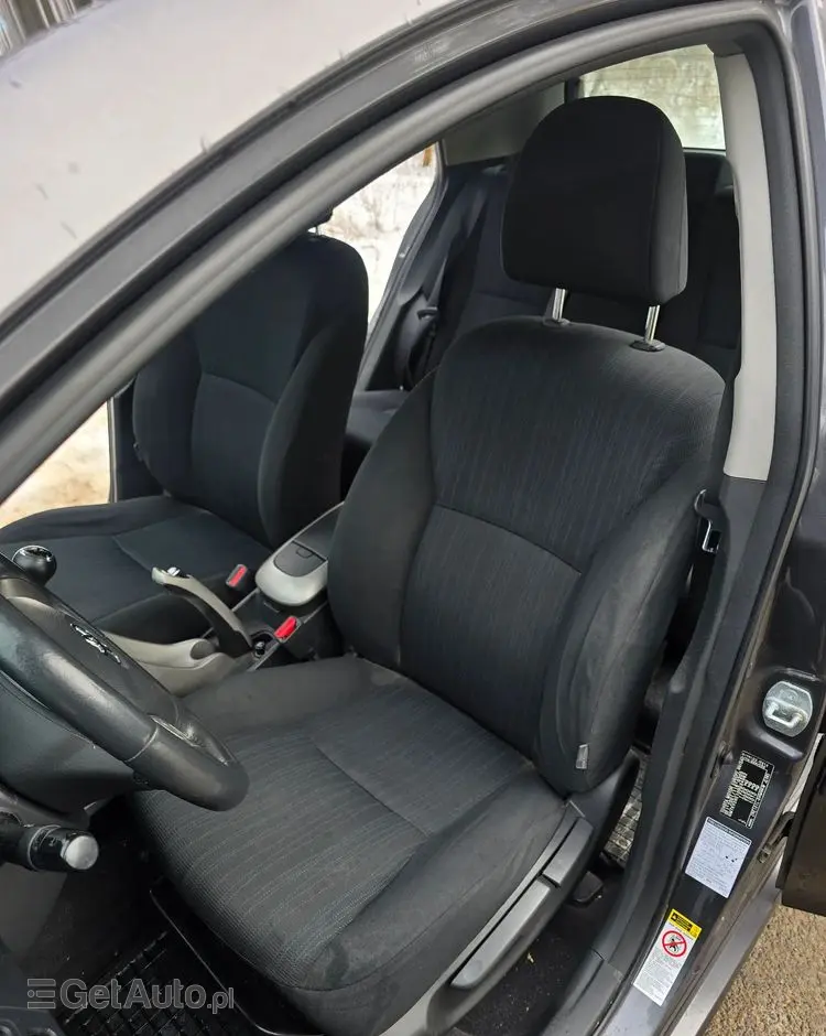 TOYOTA Auris 1.6 VVT-i Executive