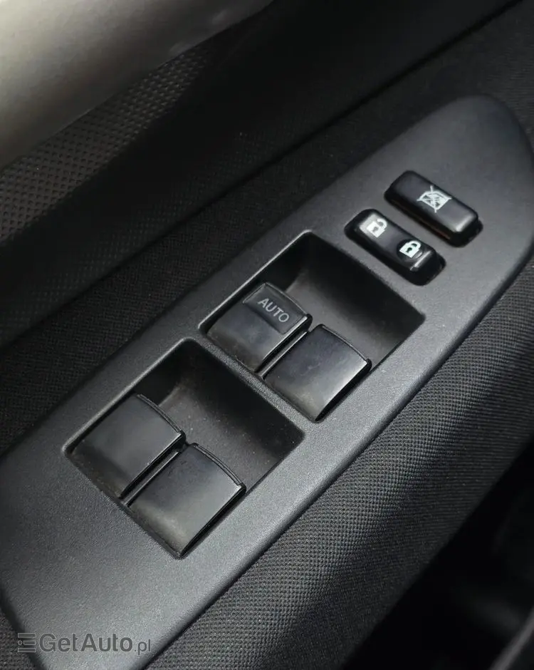 TOYOTA Auris 1.6 VVT-i Executive