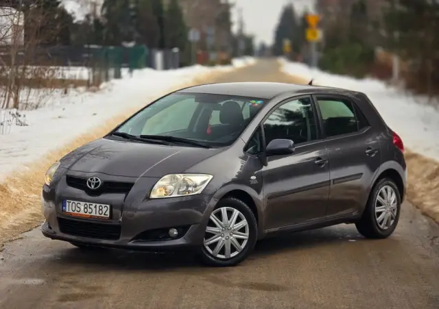 TOYOTA Auris 1.6 VVT-i Executive