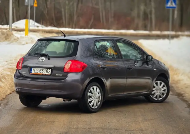 TOYOTA Auris 1.6 VVT-i Executive