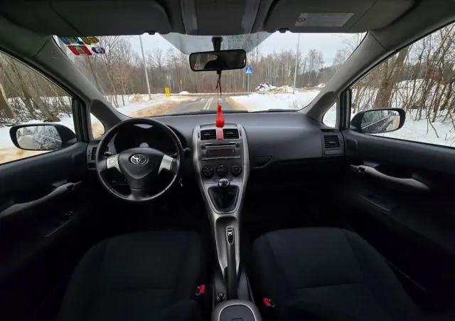 TOYOTA Auris 1.6 VVT-i Executive