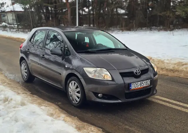 TOYOTA Auris 1.6 VVT-i Executive