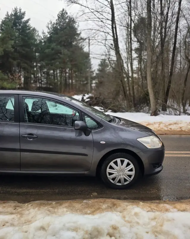 TOYOTA Auris 1.6 VVT-i Executive