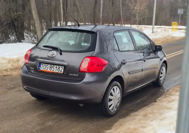 TOYOTA Auris 1.6 VVT-i Executive