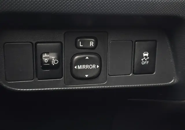 TOYOTA Auris 1.6 VVT-i Executive