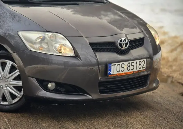 TOYOTA Auris 1.6 VVT-i Executive
