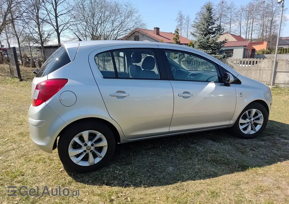 OPEL Corsa 1.2 16V Energy