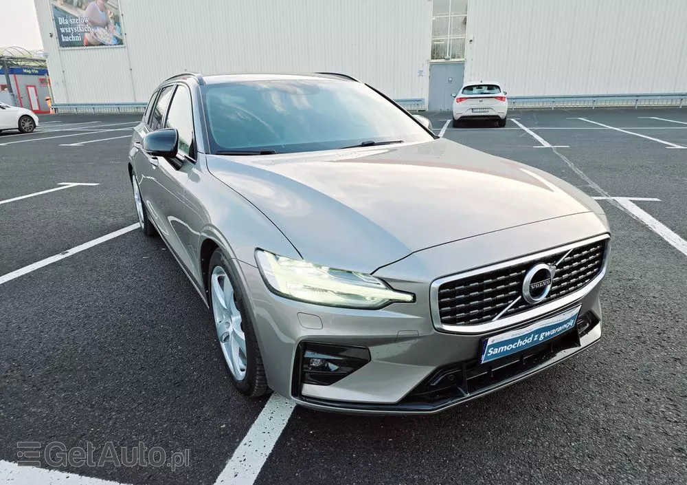VOLVO V60 D4 R-Design