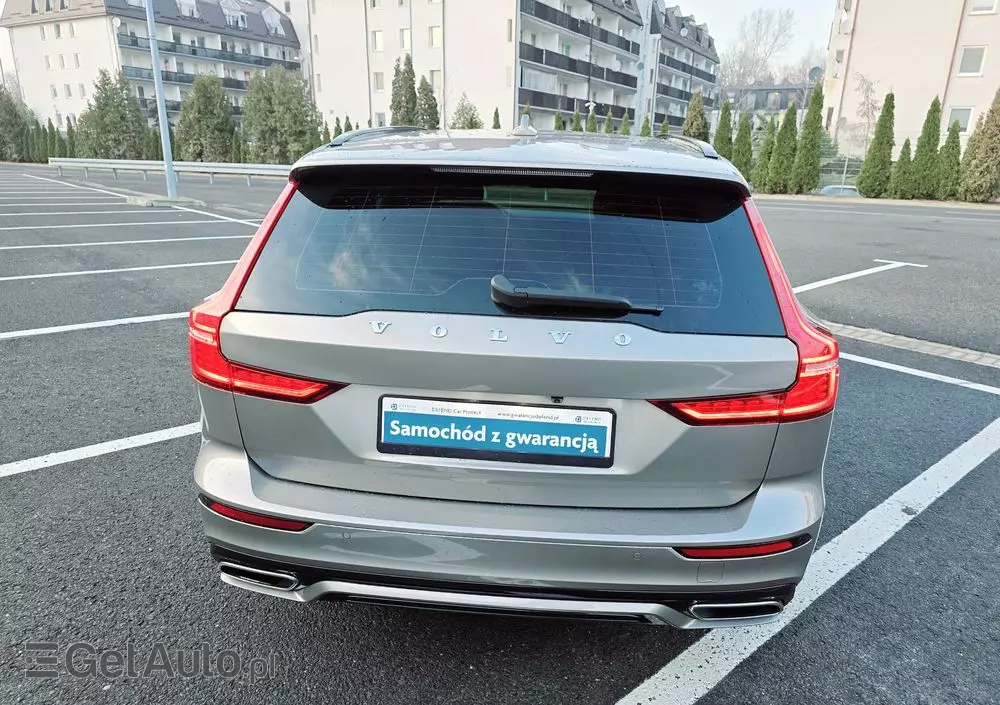 VOLVO V60 D4 R-Design